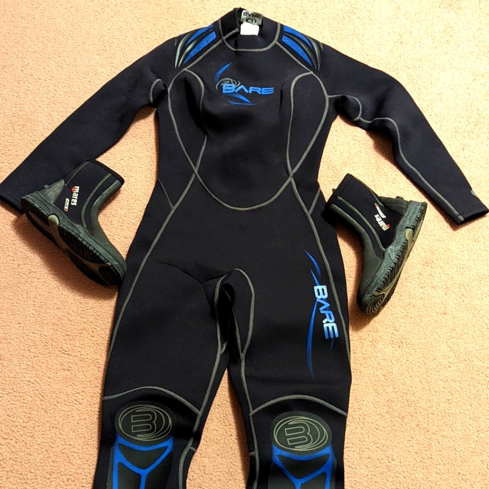 3/2mm Wetsuit and water boots